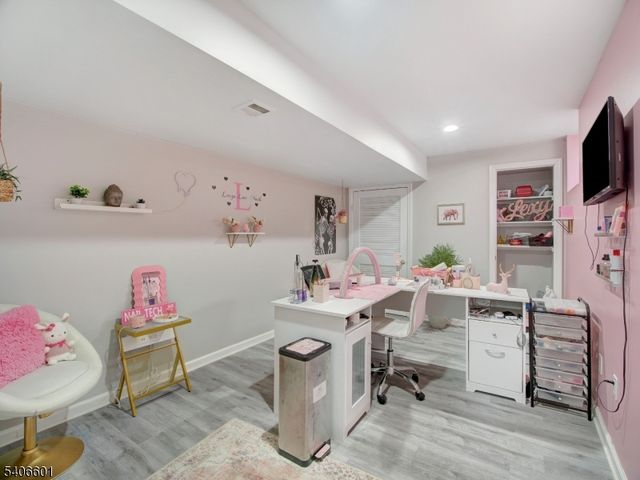 37 Lazarus Dr, Roxbury Twp., NJ 07852