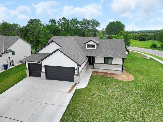 2246 S Nicole Circle, Andover, KS 67002