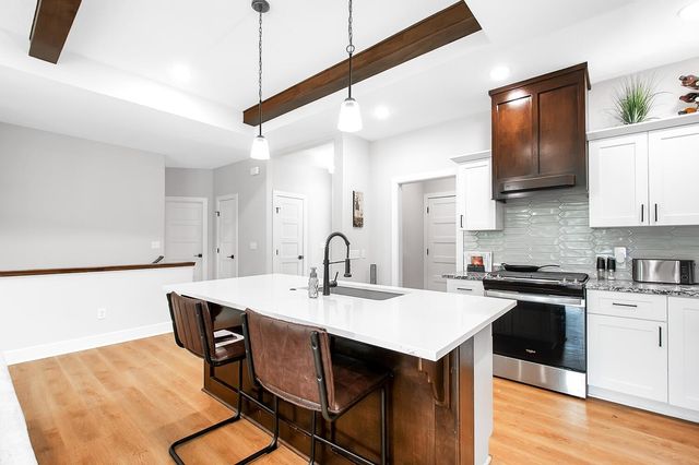 2246 S Nicole Circle, Andover, KS 67002