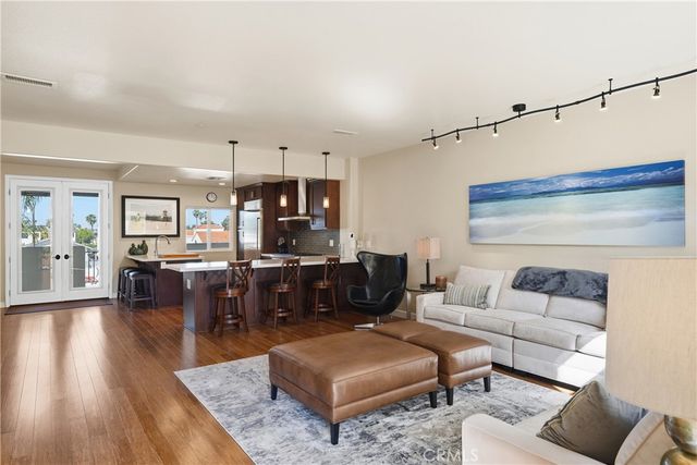 338 5th Street, Huntington Beach, CA 92648