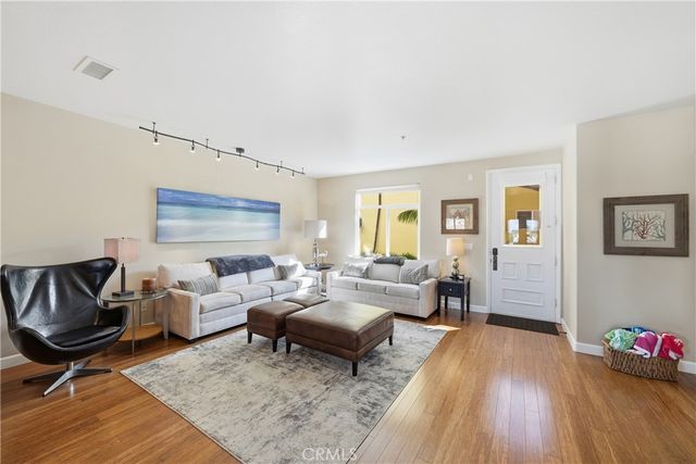 338 5th Street, Huntington Beach, CA 92648