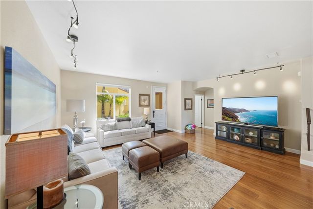 338 5th Street, Huntington Beach, CA 92648