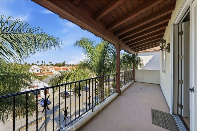338 5th Street, Huntington Beach, CA 92648