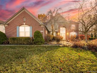 8028 Creek Bend Drive, Ypsilanti, MI 48197