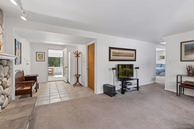 2083 S Alton Way, Denver, CO 80231