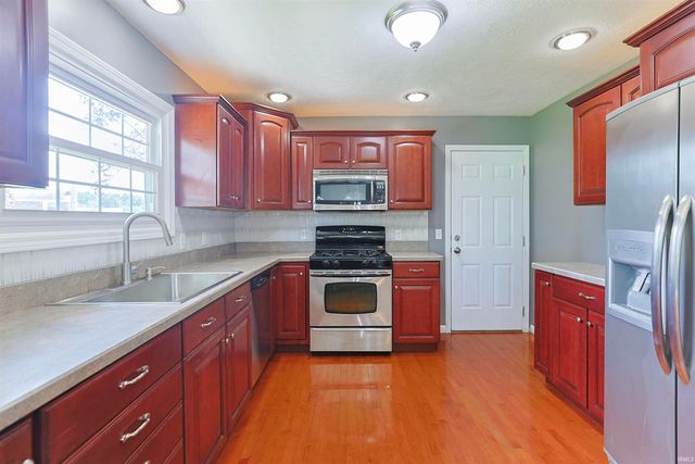 3015 Waverly Court, Mishawaka, IN 46544