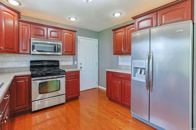 3015 Waverly Court, Mishawaka, IN 46544
