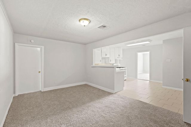 4953 Bataan Road, Houston, TX 77033