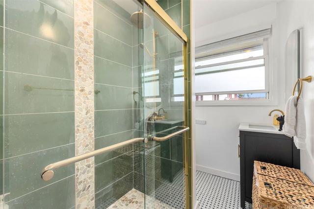 1156 Alewa Drive, Honolulu, HI 96817