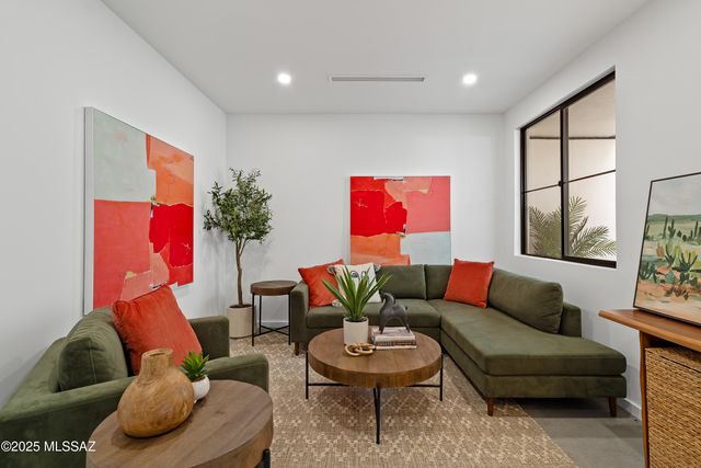 48 W 18th Street, Tucson, AZ 85701