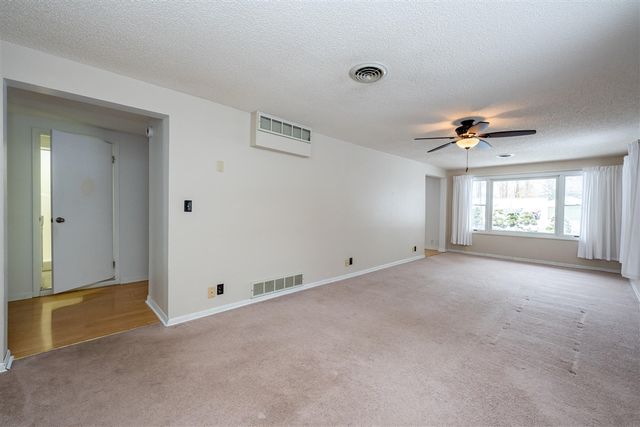 5081 Woodward Avenue, Coloma, MI 49038