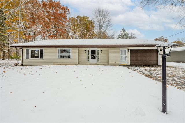 5081 Woodward Avenue, Coloma, MI 49038