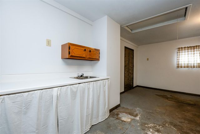 5081 Woodward Avenue, Coloma, MI 49038