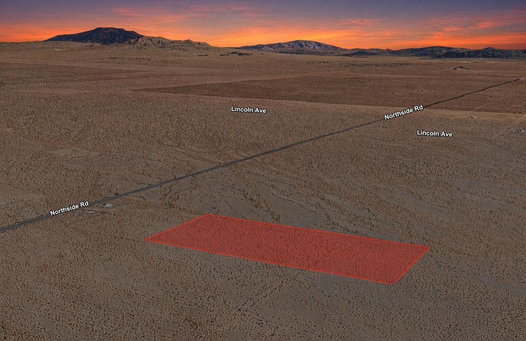 Image 3 of property listing at Northside Road, Lucerne Valley, CA 92356