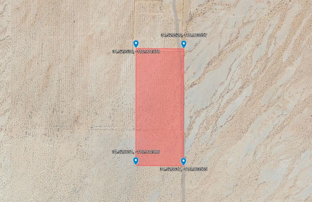 Image 7 of property listing at Northside Road, Lucerne Valley, CA 92356