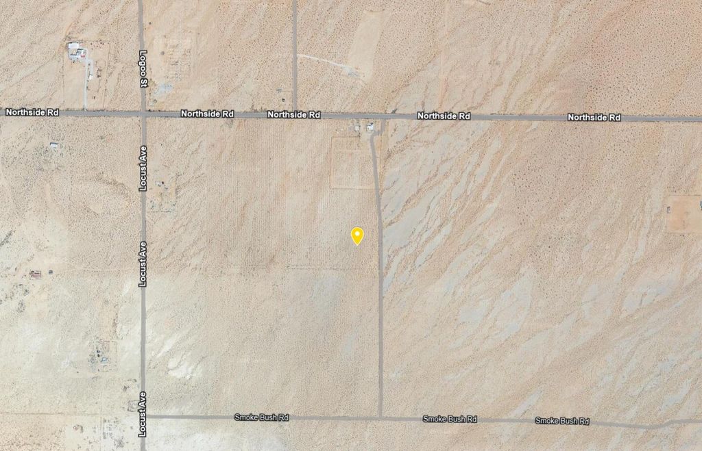 Image 9 of property listing at Northside Road, Lucerne Valley, CA 92356