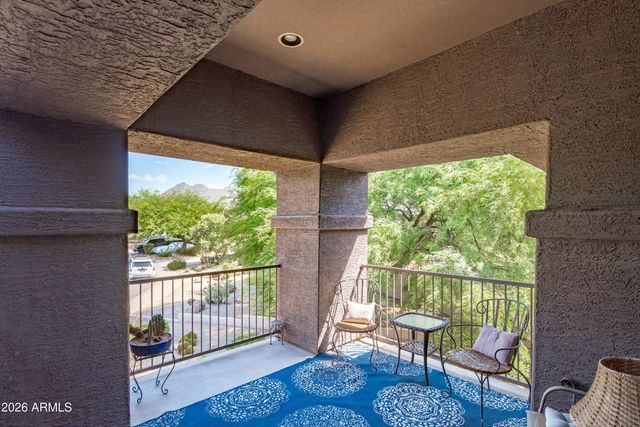 6117 E PALOMINO Lane, Scottsdale, AZ 85266