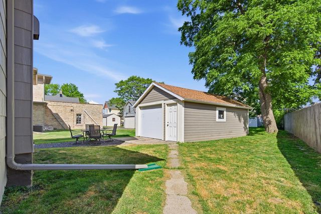 711 N Fourth STREET, Watertown, WI 53098