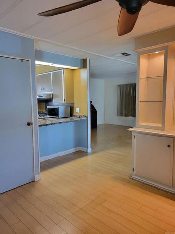 1525 W Oakland Avenue 89, Hemet, CA 92546