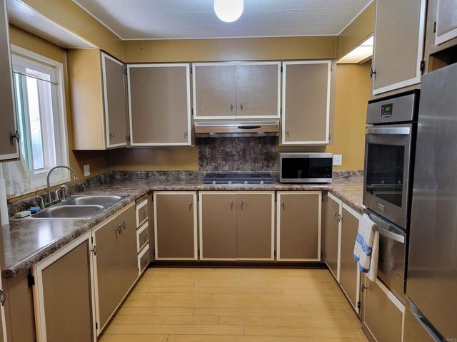 1525 W Oakland Avenue 89, Hemet, CA 92546