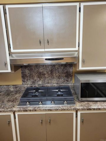 1525 W Oakland Avenue 89, Hemet, CA 92546