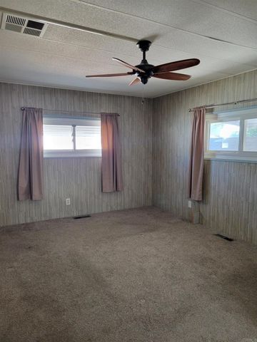 1525 W Oakland Avenue 89, Hemet, CA 92546
