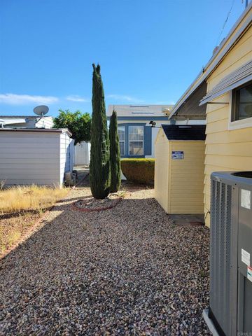 1525 W Oakland Avenue 89, Hemet, CA 92546