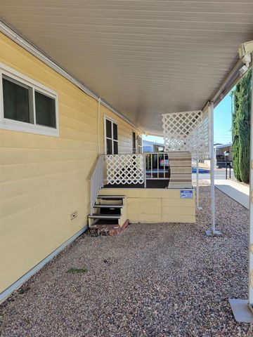 1525 W Oakland Avenue 89, Hemet, CA 92546