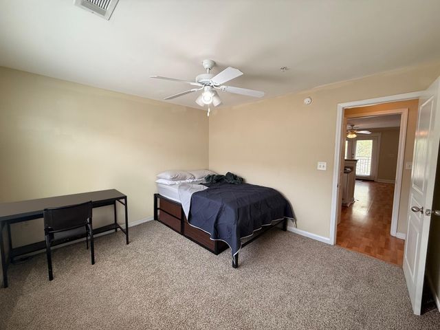 1725 Harvey Mitchell PKWY S 1430, College Station, TX 77840