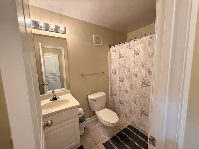 1725 Harvey Mitchell PKWY S 1430, College Station, TX 77840