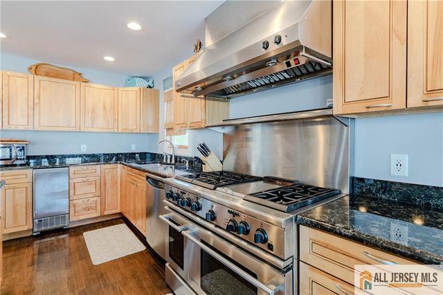 27 Maryland Road, Little Egg Harbor, NJ 08087