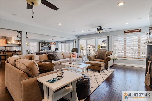 27 Maryland Road, Little Egg Harbor, NJ 08087