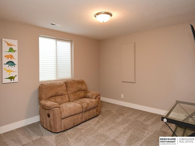 13014 S 50th Street, Papillion, NE 68133