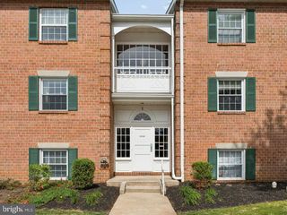 1 LUCAN CT #301, Lutherville Timonium, MD 21093