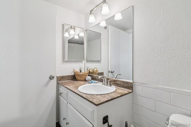 9055 Calle Lucia, Lakeside, CA 92040