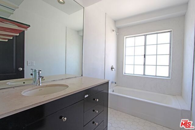 6401 N Figueroa Street, Los Angeles, CA 90042