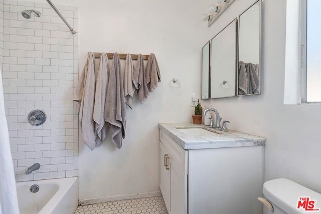 6401 N Figueroa Street, Los Angeles, CA 90042