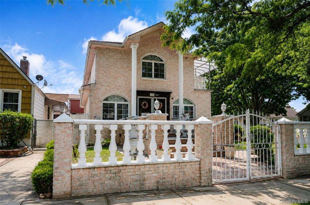 265-04 79th Avenue, Glen Oaks, NY 11004 — photo 4