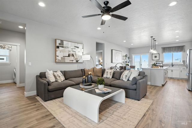 4322 Solitude Way, Caldwell, ID 83605