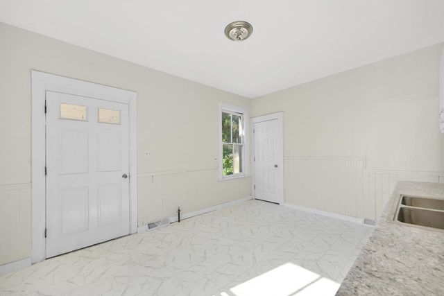 305 N Lake AVENUE, Twin Lakes, WI 53181