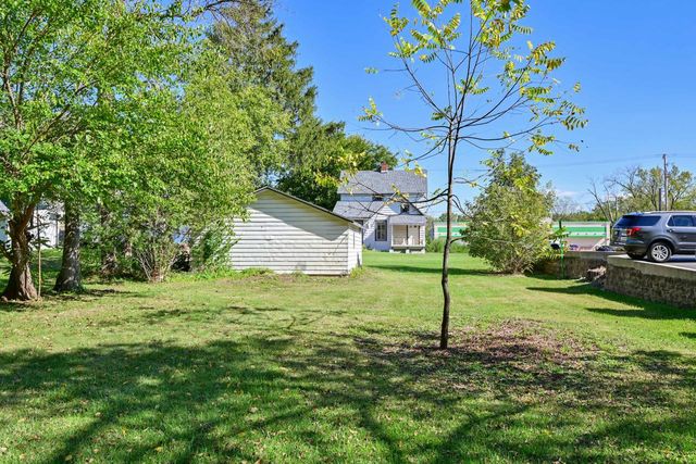 305 N Lake AVENUE, Twin Lakes, WI 53181