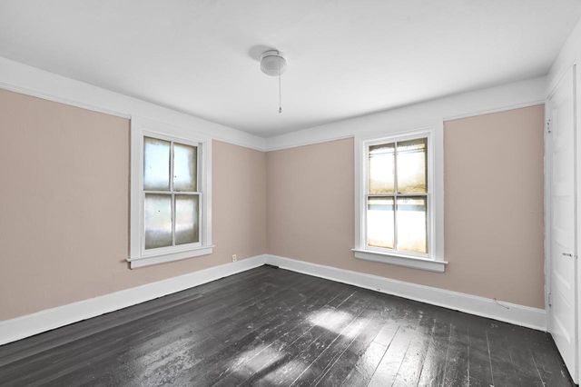 305 N Lake AVENUE, Twin Lakes, WI 53181