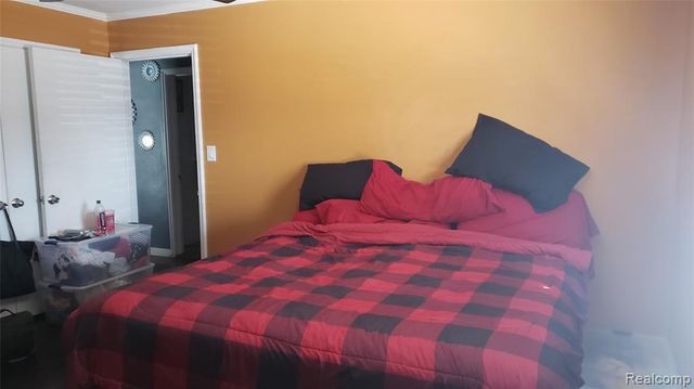 24816 Cushing Avenue, Eastpointe, MI 48021
