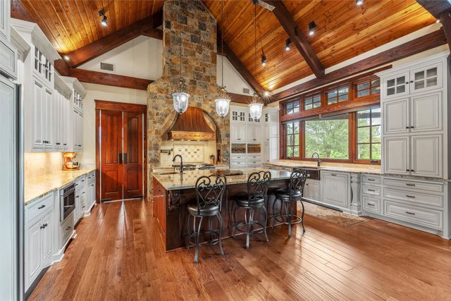 240 Lost Creek, China Spring, TX 76633