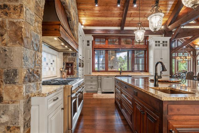 240 Lost Creek, China Spring, TX 76633