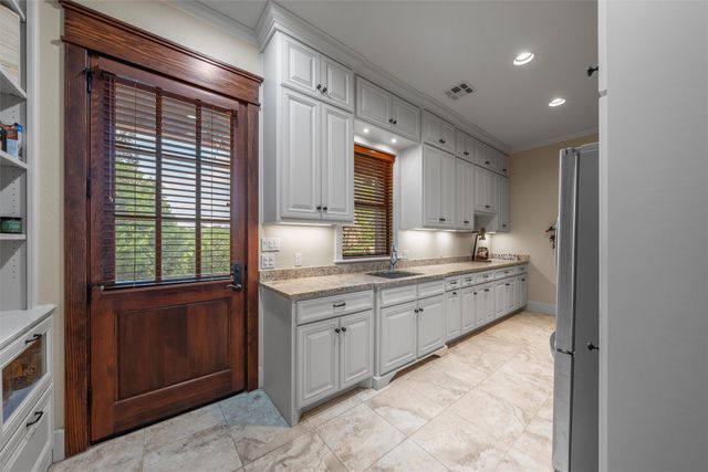 240 Lost Creek, China Spring, TX 76633