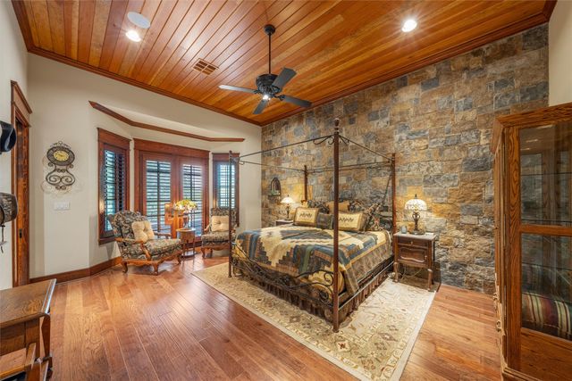 240 Lost Creek, China Spring, TX 76633