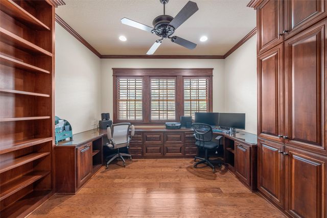 240 Lost Creek, China Spring, TX 76633