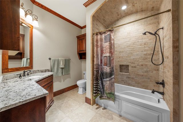 240 Lost Creek, China Spring, TX 76633