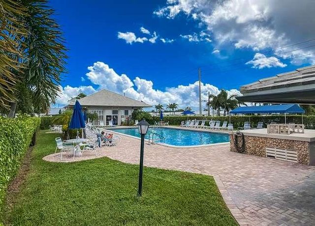 116 SW 10th Court, Boynton Beach, FL 33426